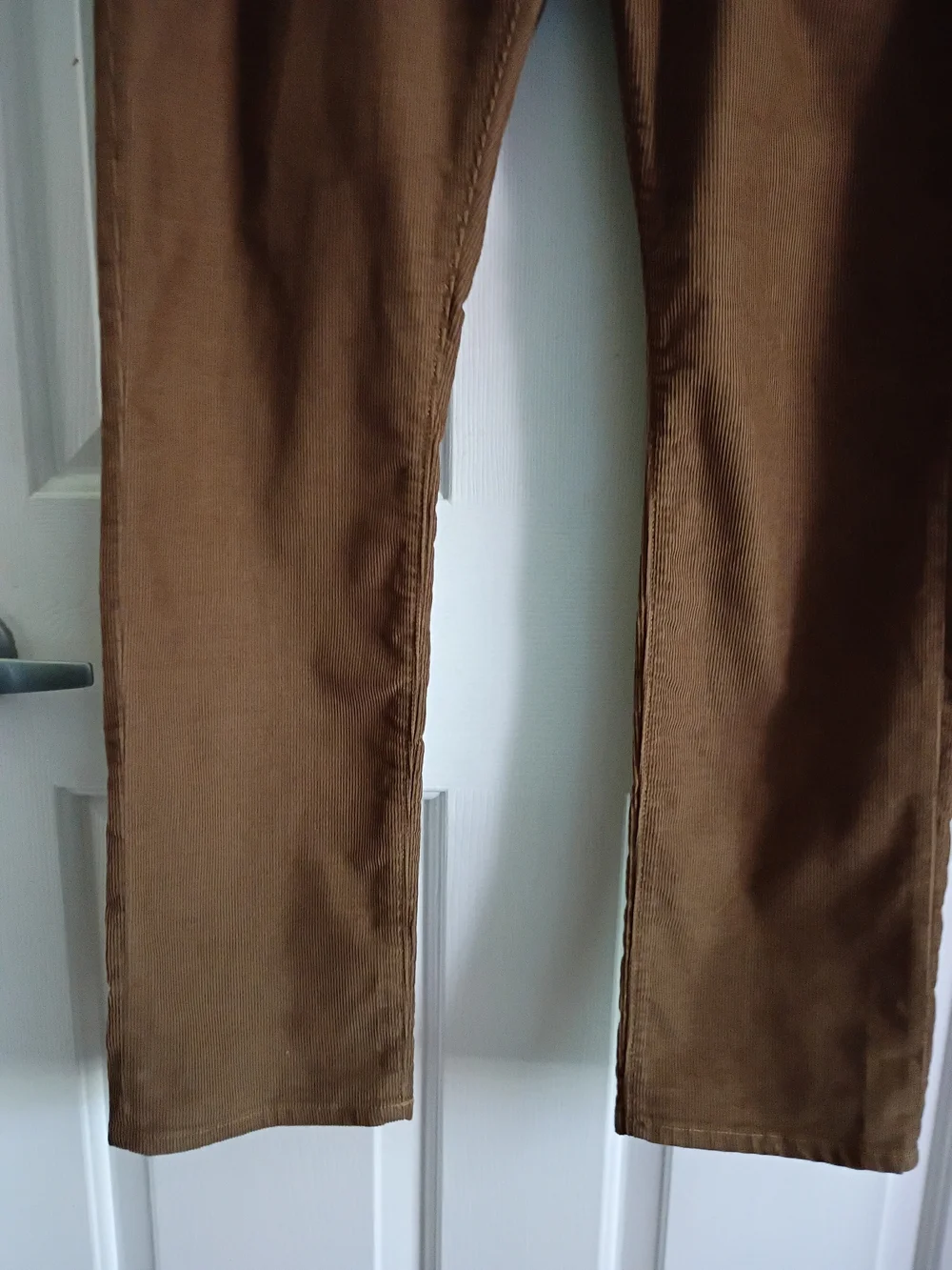 Men's j Crew  Corduroy Pants - Classic Straight Fit - Picture 8 of 9